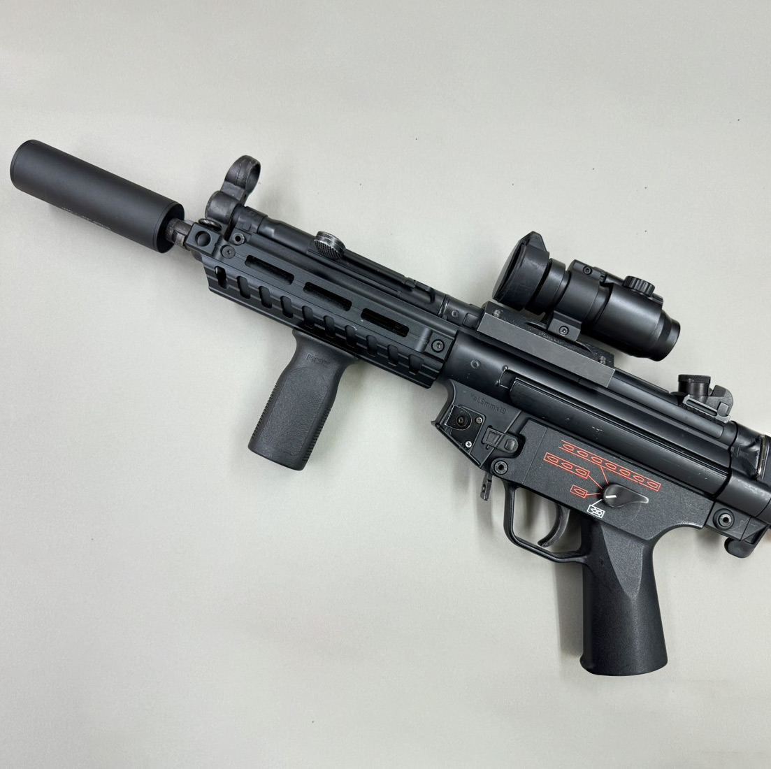 東京マルイ 電動ガン 5年前購入　サイレンサーおまけ　動作確認済 TOKYO MARUI（東京マルイ） エアガン エアーガン 電動ガン対応 プロ
